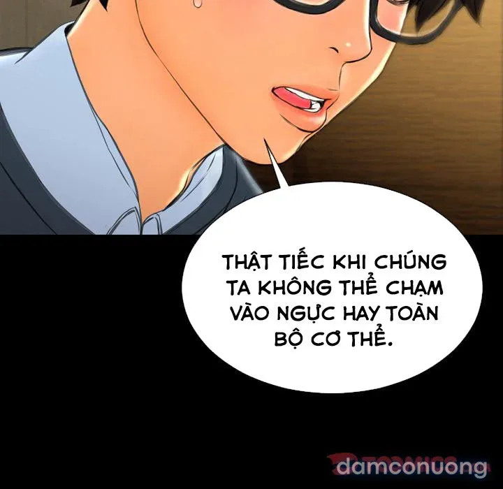 Em gái bán hàng sextoy 
