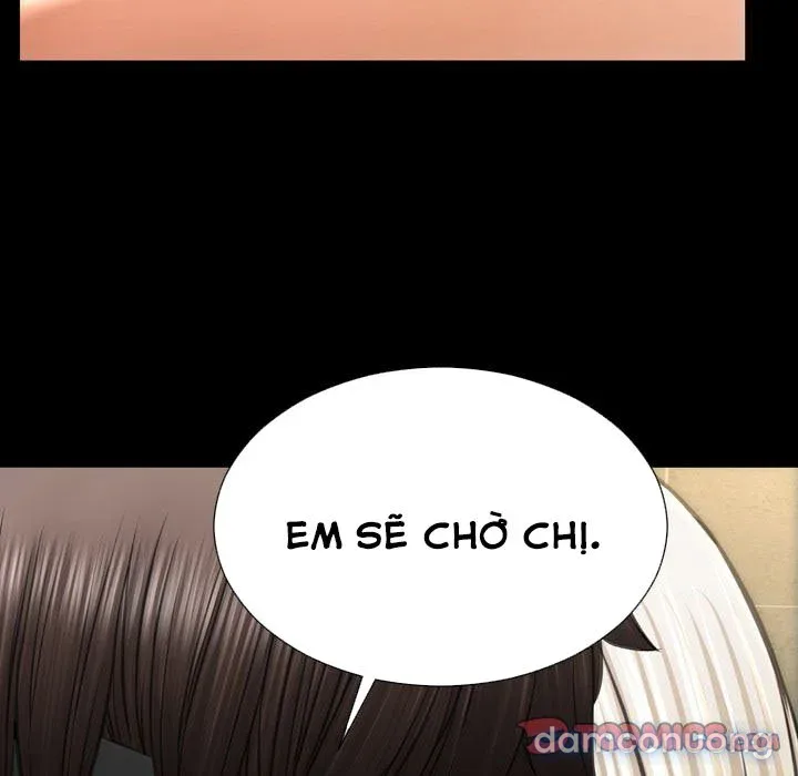 Em gái bán hàng sextoy 