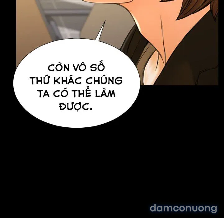 Em gái bán hàng sextoy 