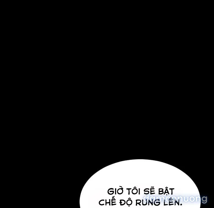 Em gái bán hàng sextoy 