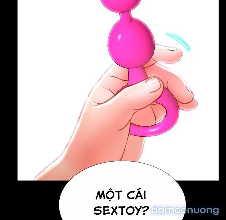 Em gái bán hàng sextoy 