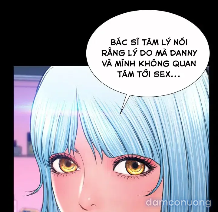 Em gái bán hàng sextoy 