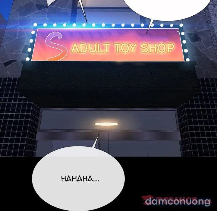 Em gái bán hàng sextoy 