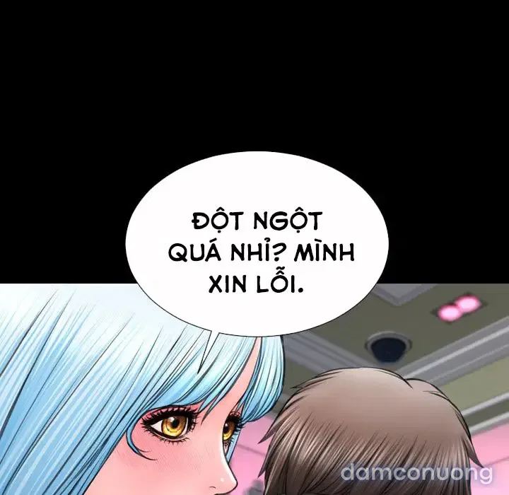 Em gái bán hàng sextoy 