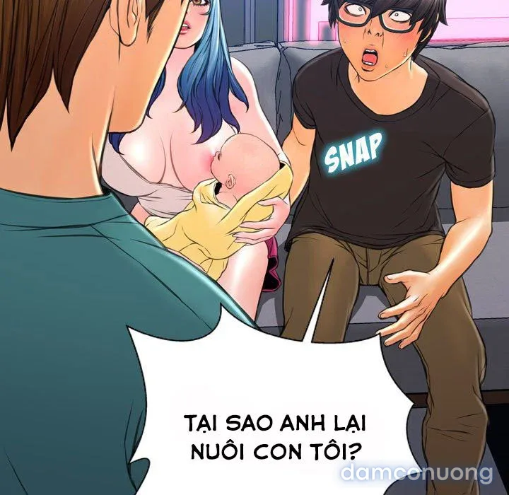 Em gái bán hàng sextoy 
