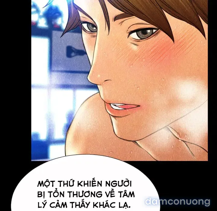 Em gái bán hàng sextoy 