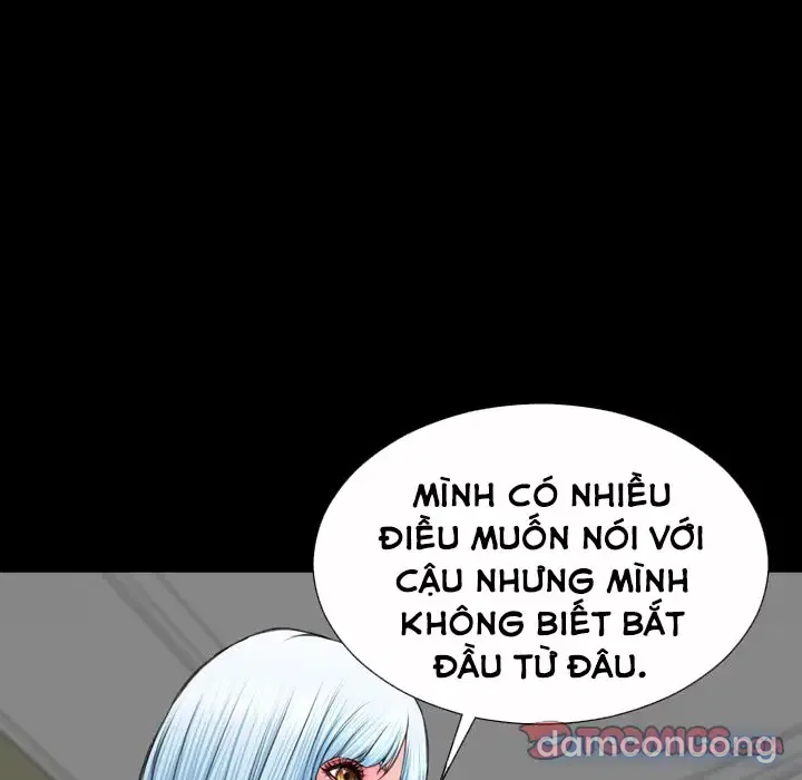 Em gái bán hàng sextoy 