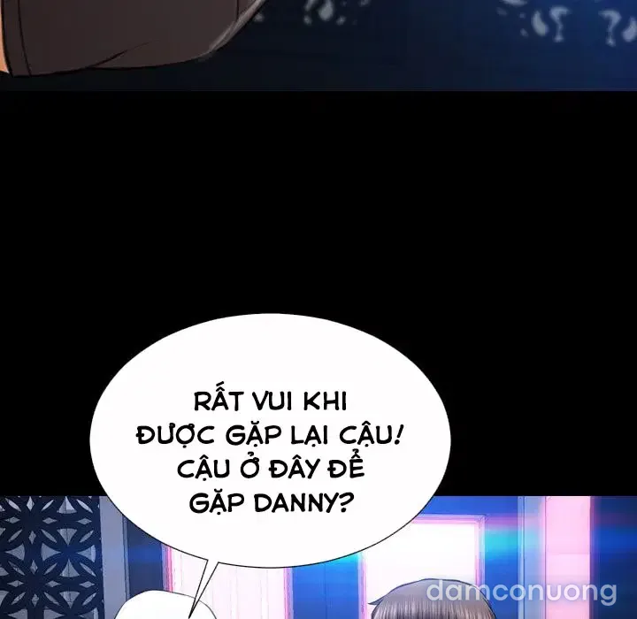 Em gái bán hàng sextoy 