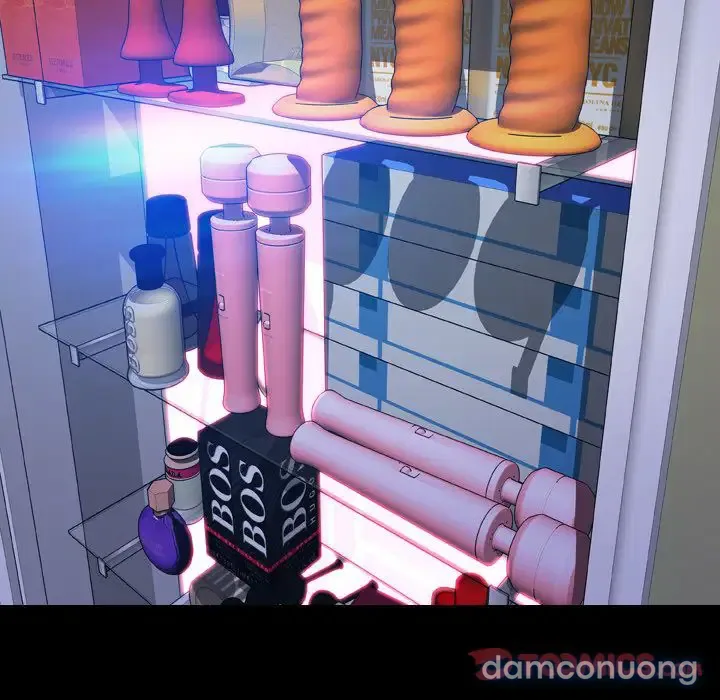 Em gái bán hàng sextoy 