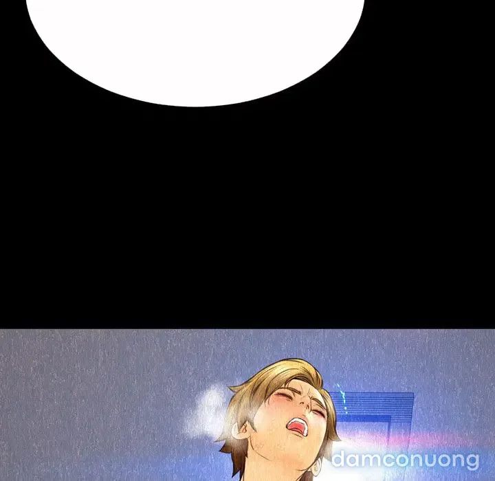 Em gái bán hàng sextoy 
