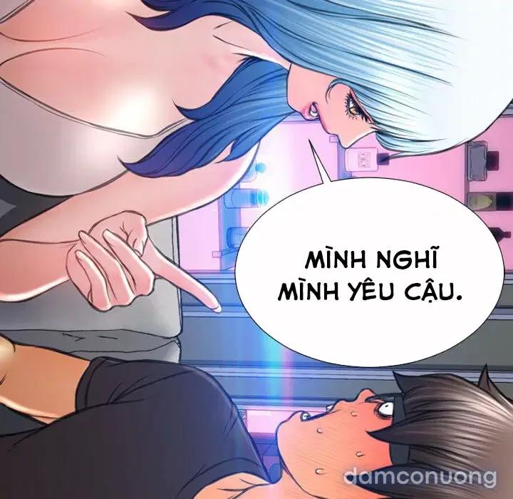 Em gái bán hàng sextoy 