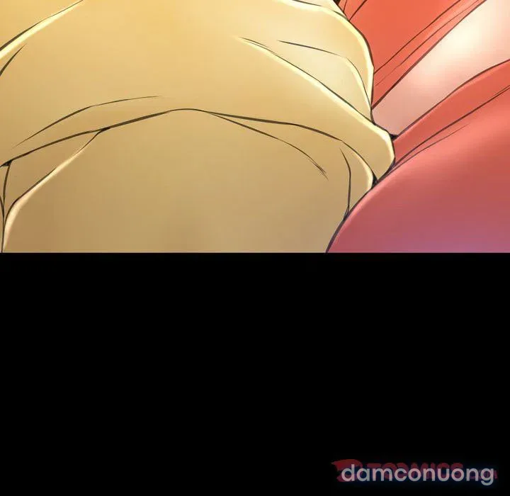 Em gái bán hàng sextoy 
