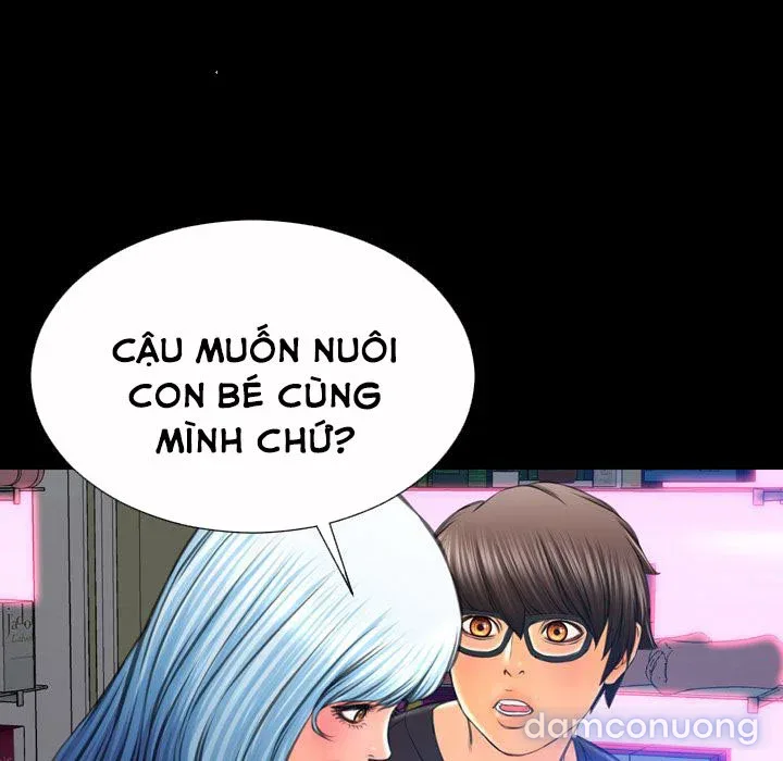 Em gái bán hàng sextoy 