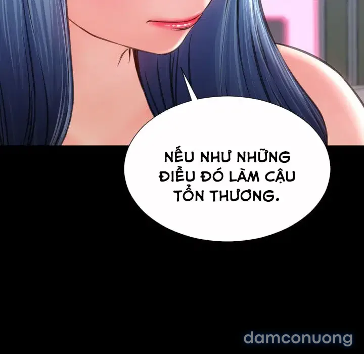Em gái bán hàng sextoy 