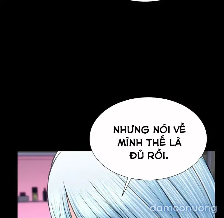 Em gái bán hàng sextoy 