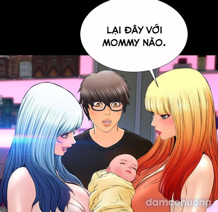 Em gái bán hàng sextoy 