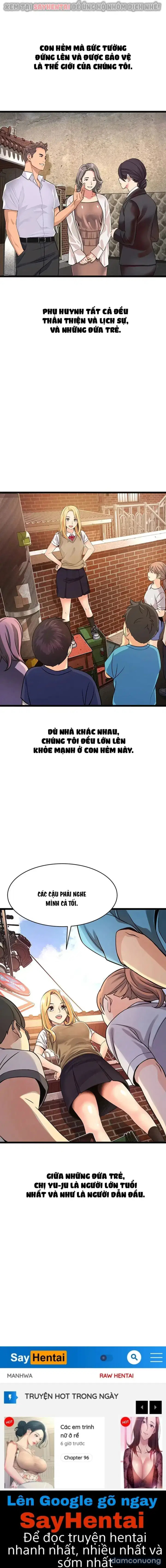 Hẻm sau nhà 
