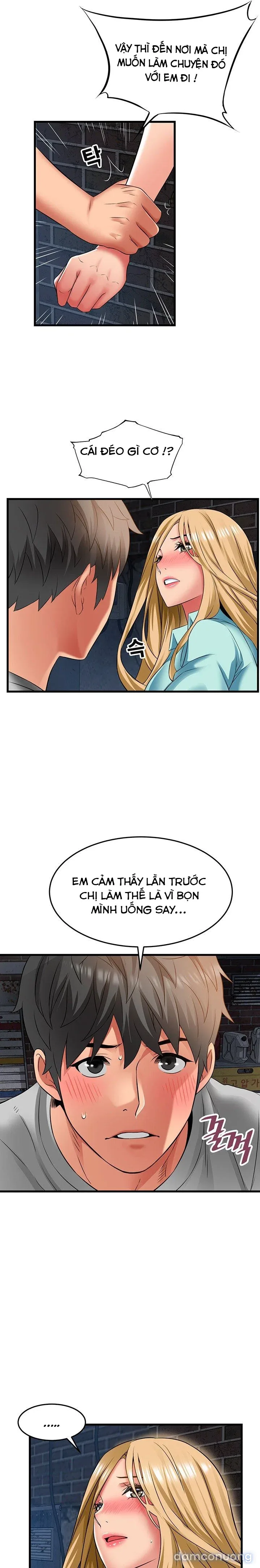 Hẻm sau nhà 