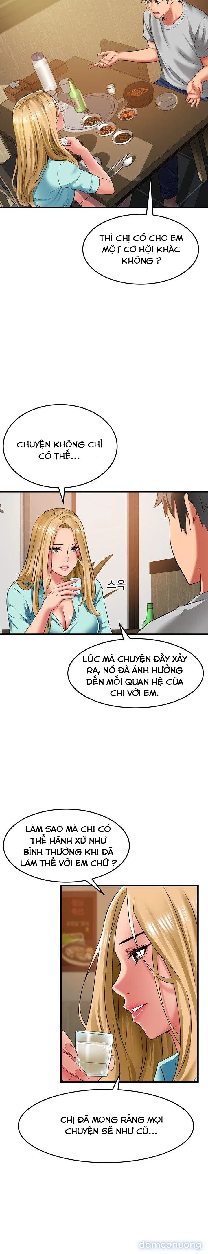 Hẻm sau nhà 