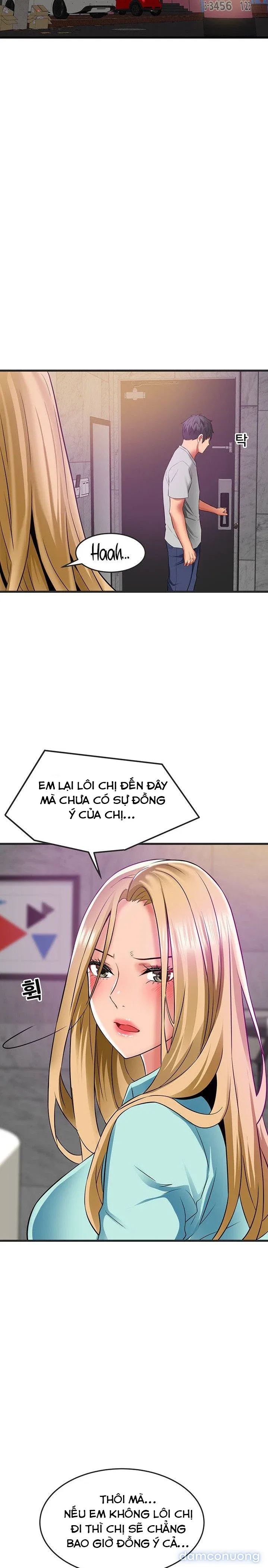 Hẻm sau nhà 