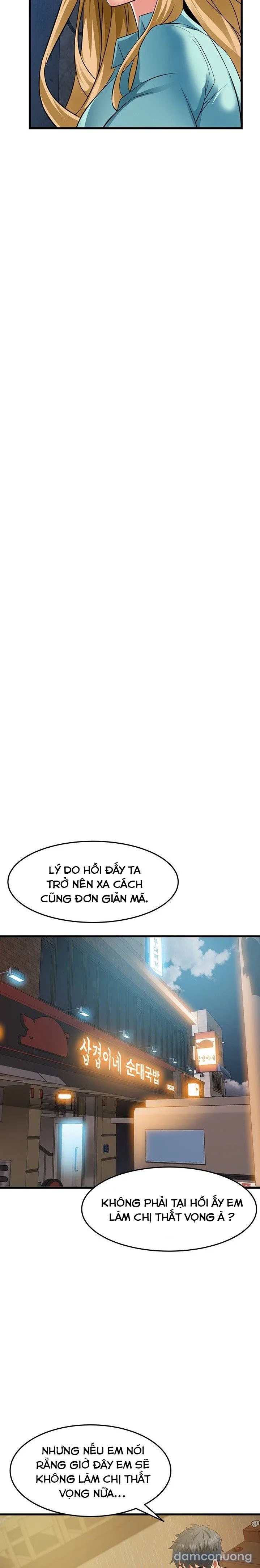 Hẻm sau nhà 