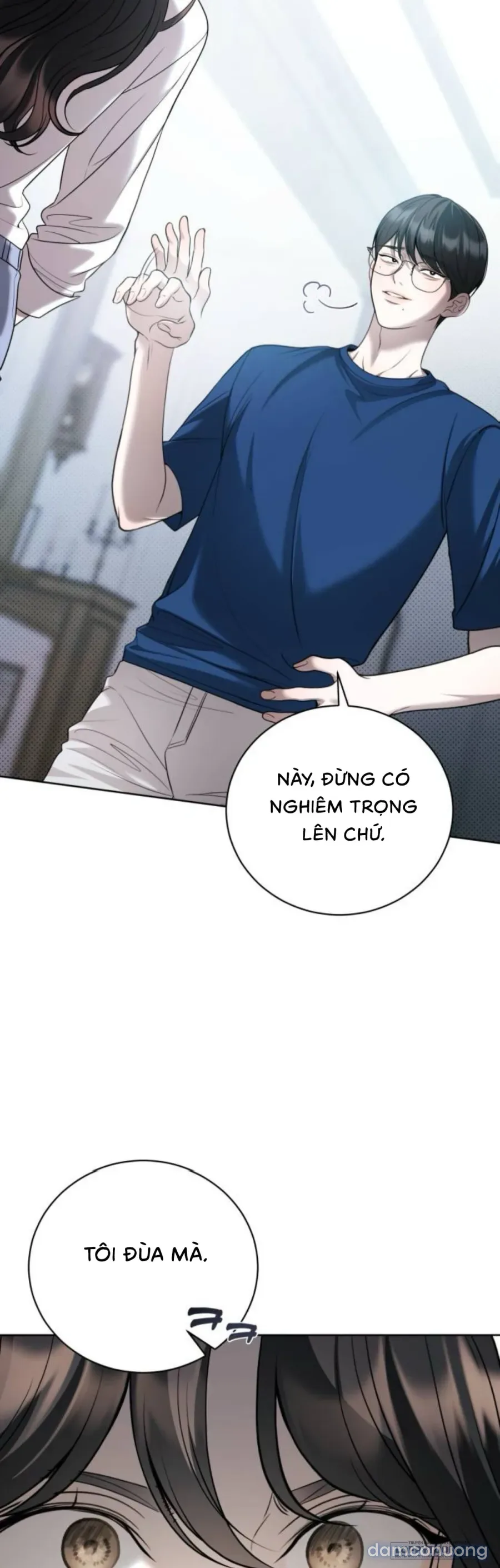 Đôi Mắt Xanh Nhạt 