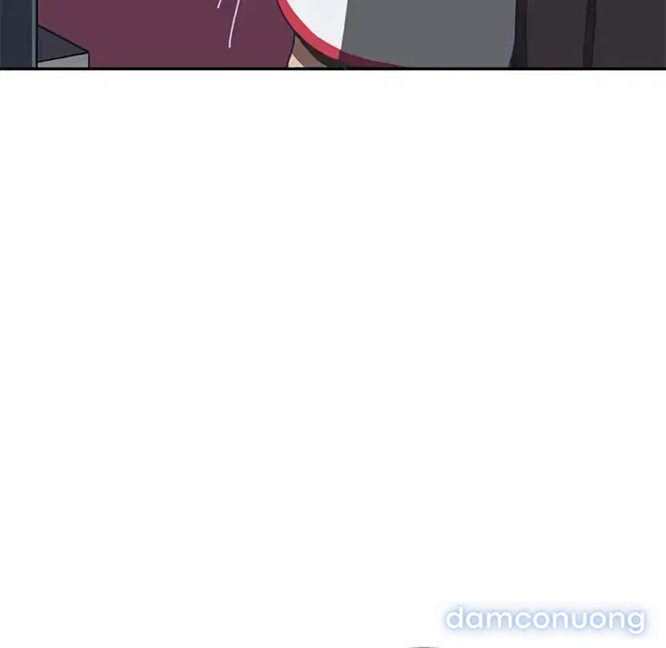 Cùng nhà với cô nàng dâm đãng 
