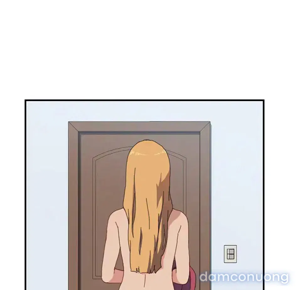 Cùng nhà với cô nàng dâm đãng 