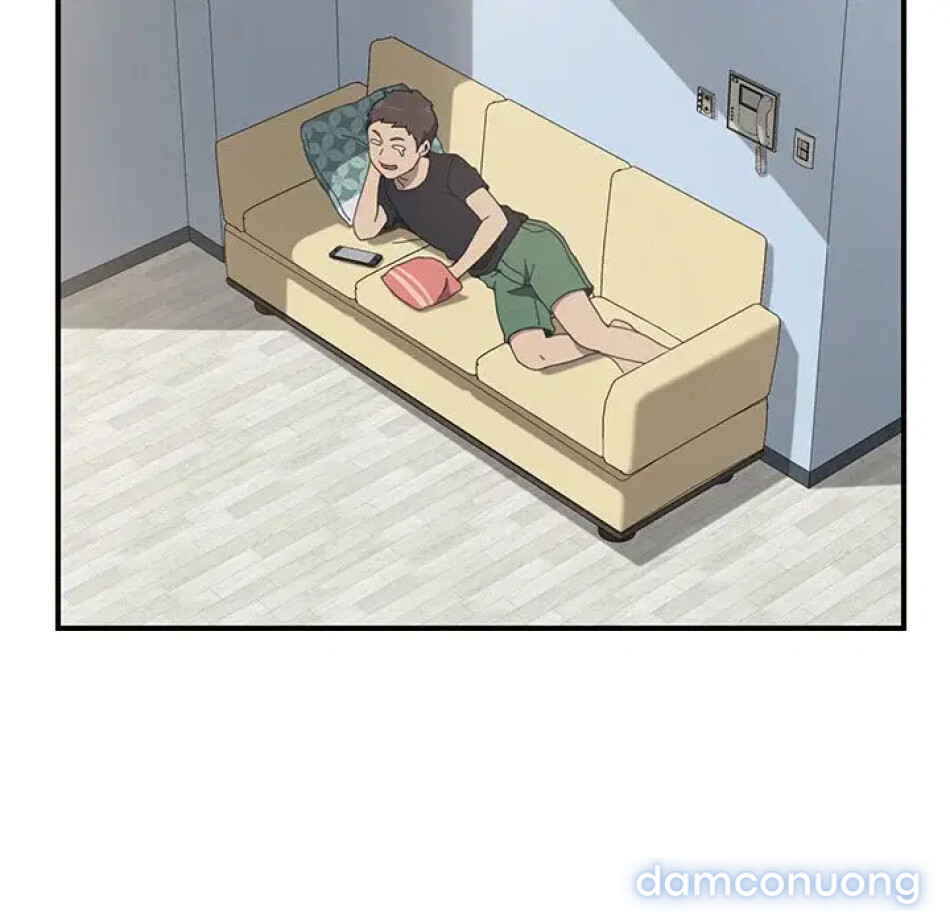Cùng nhà với cô nàng dâm đãng 