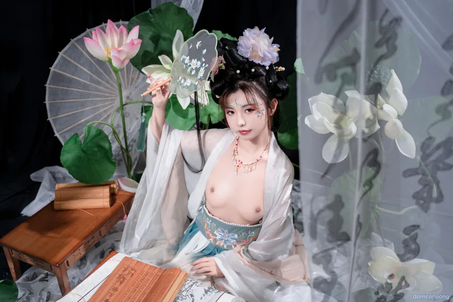 Thanh Liên nữ sĩ 