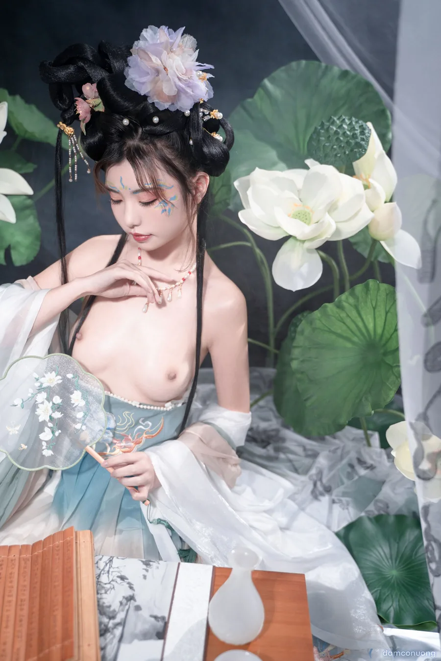 Thanh Liên nữ sĩ 