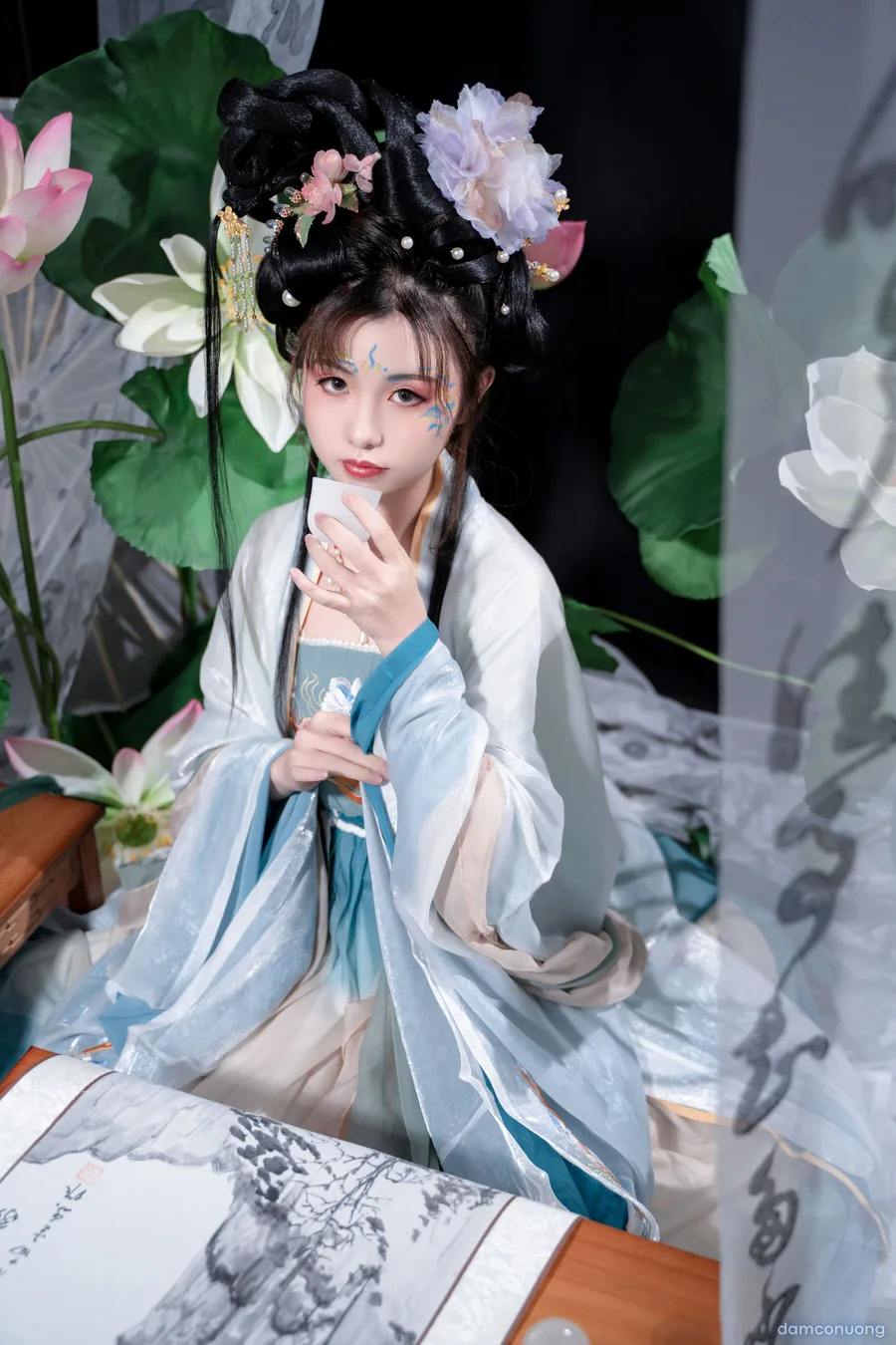 Thanh Liên nữ sĩ 