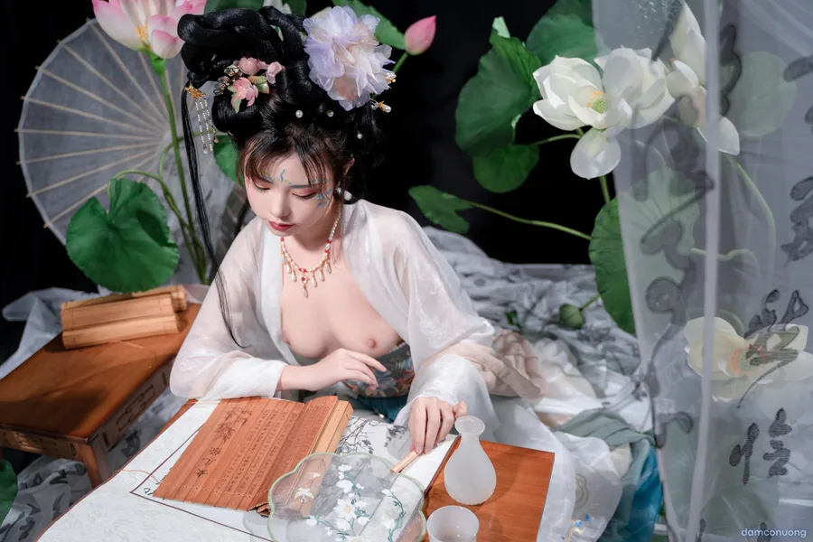 Thanh Liên nữ sĩ 