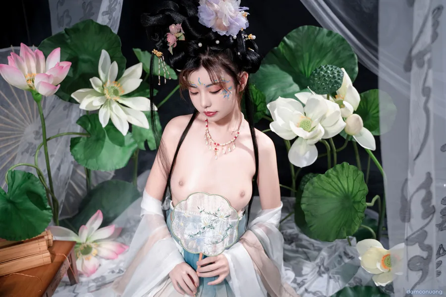 Thanh Liên nữ sĩ 