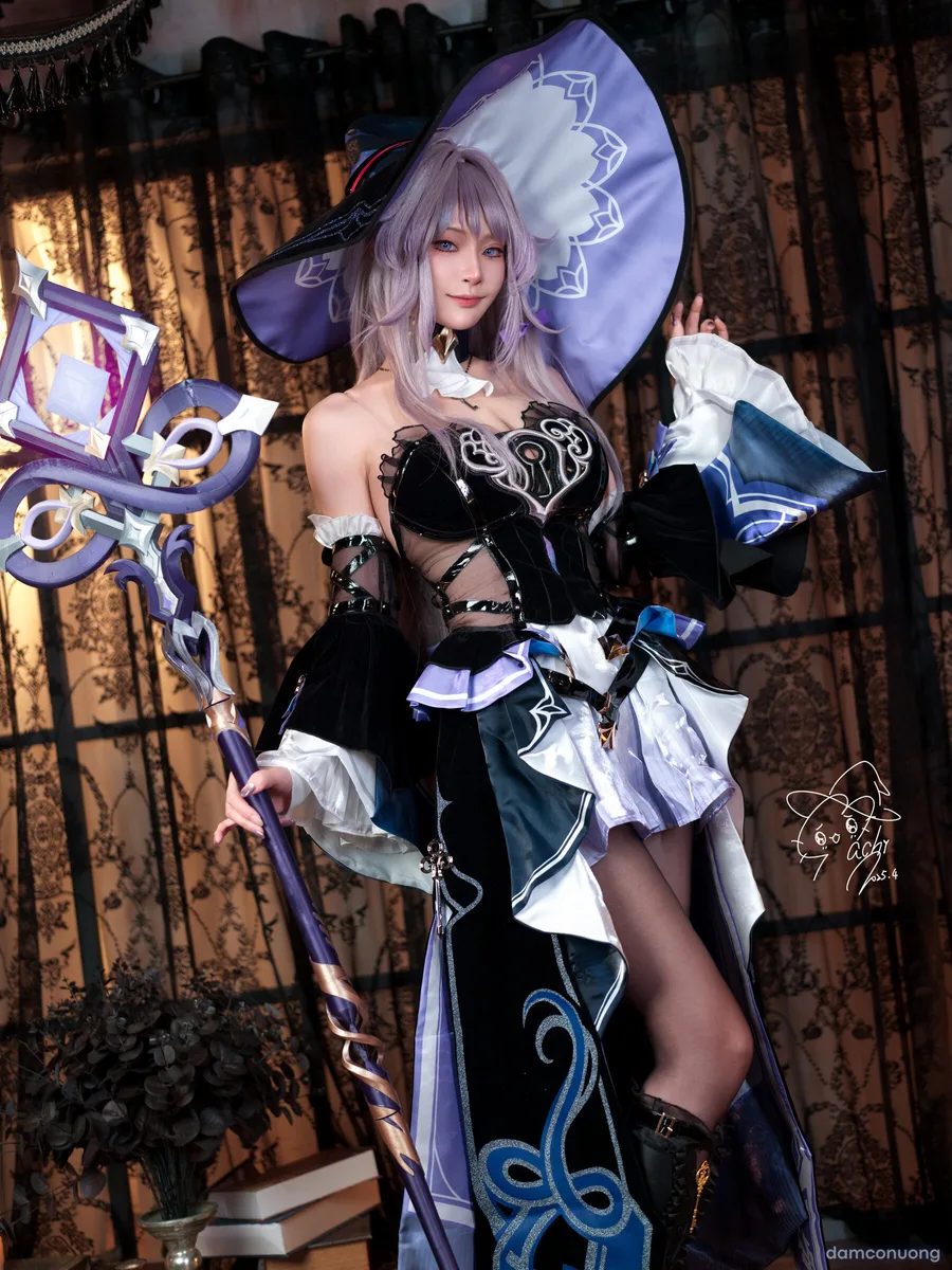 Cosplay The Herta 