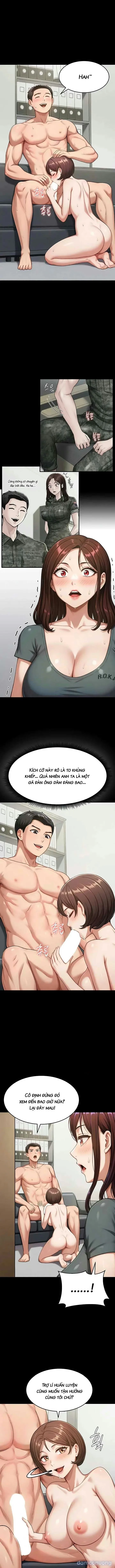 Huấn Luyện Viên Đặc Biệt ở Trại Lính Nữ 