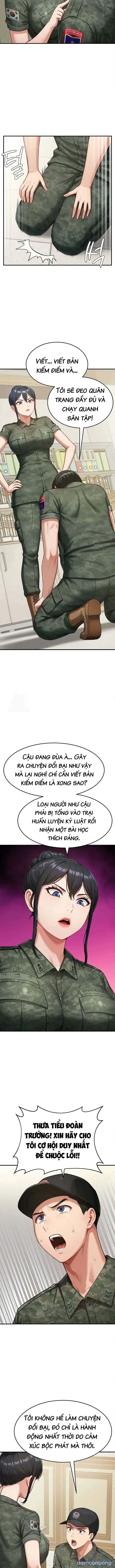 Huấn Luyện Viên Đặc Biệt ở Trại Lính Nữ 