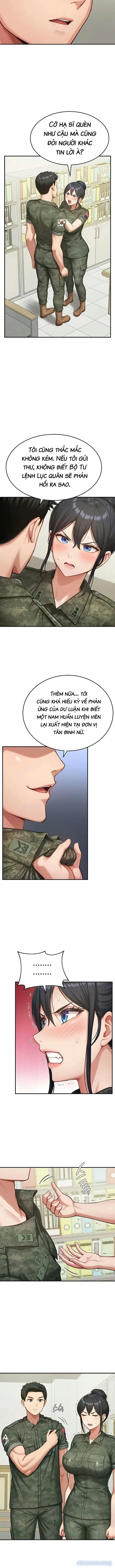 Huấn Luyện Viên Đặc Biệt ở Trại Lính Nữ 
