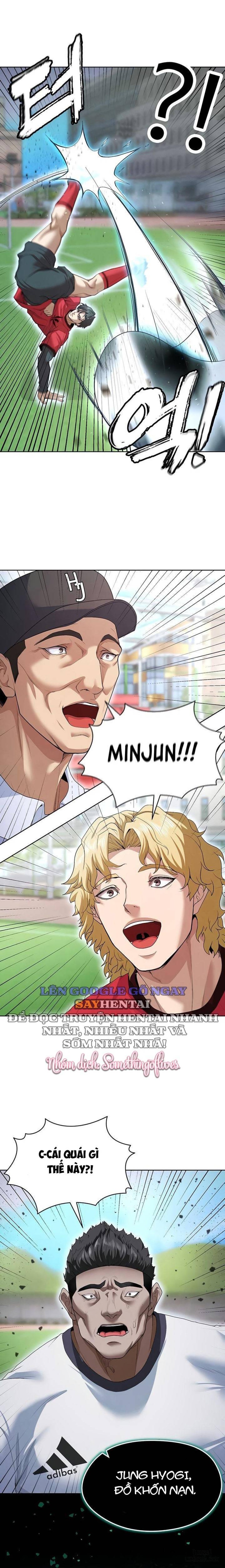 Cô nàng nóng bỏng giỏi bóng đá 