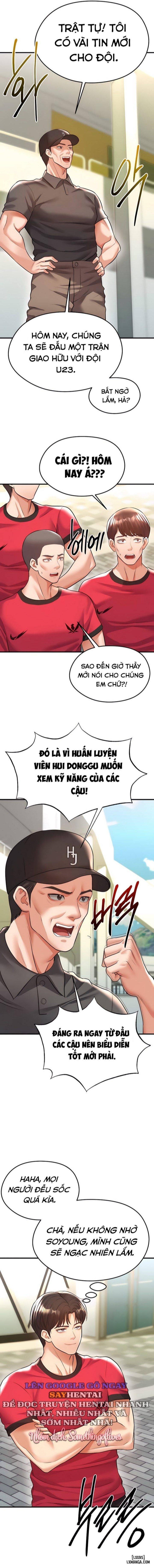 Cô nàng nóng bỏng giỏi bóng đá 