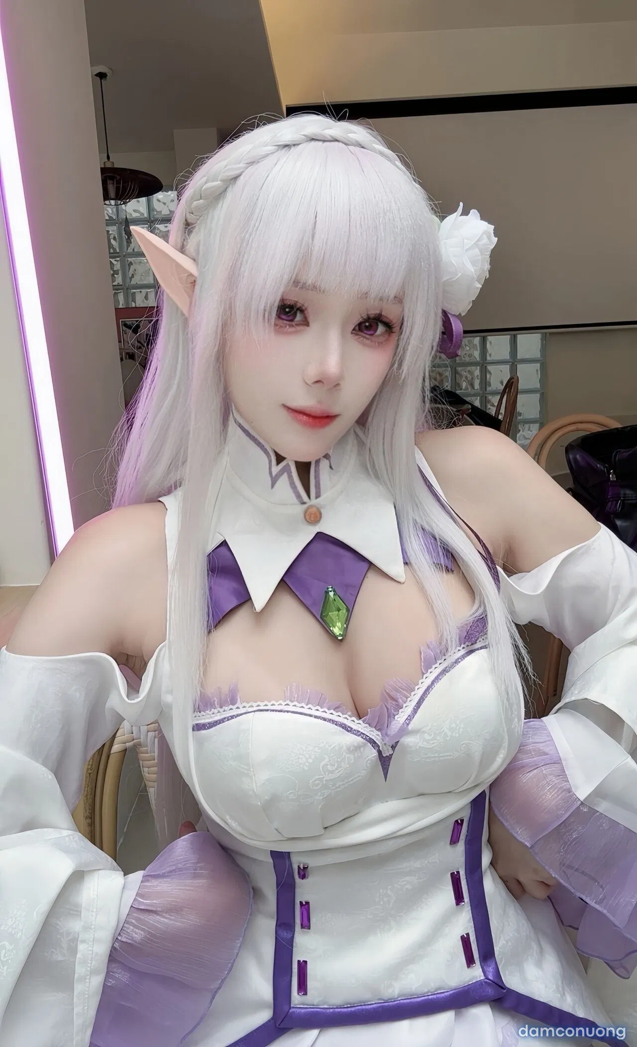 Emilia (Re:Zero) 