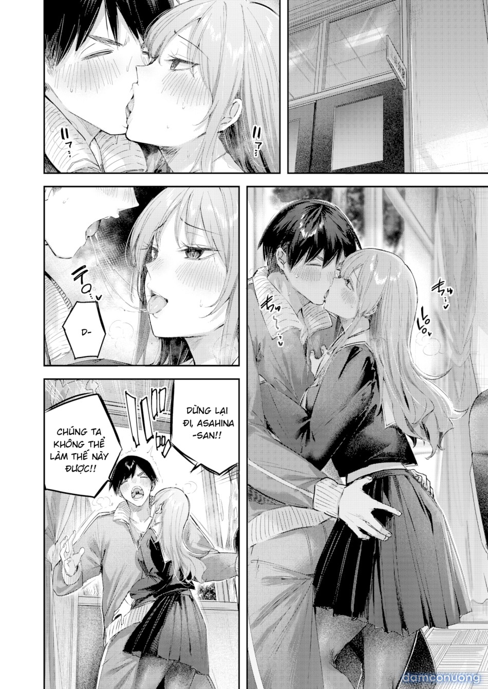Asahina-san yêu cầu sự chú ý của thầy 