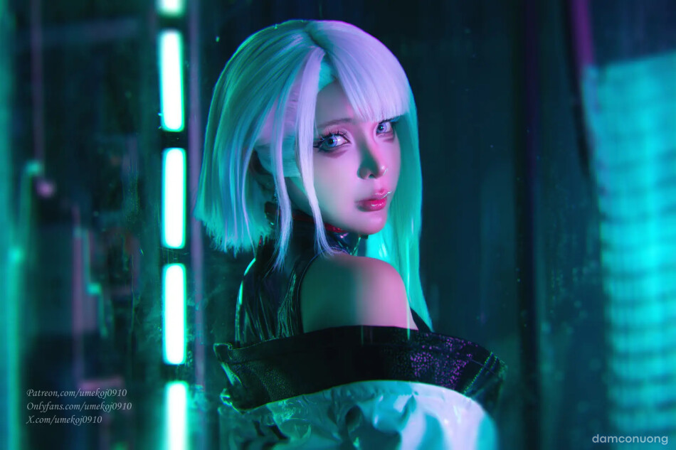 UmekoJ Cosplay Lucy Cyberpunk Edgerunner 