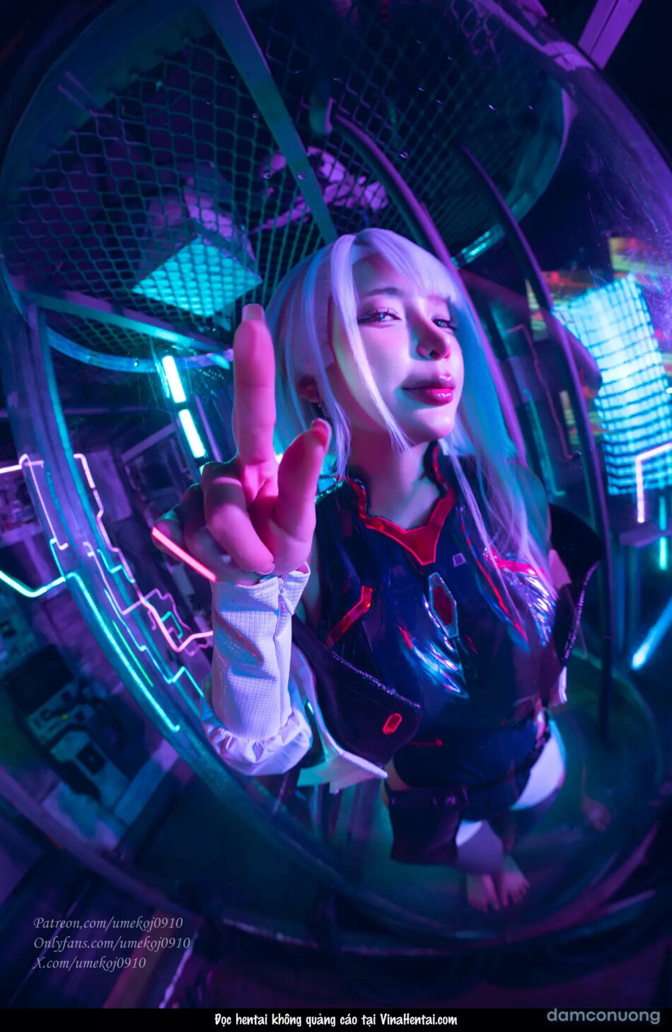 UmekoJ Cosplay Lucy Cyberpunk Edgerunner 