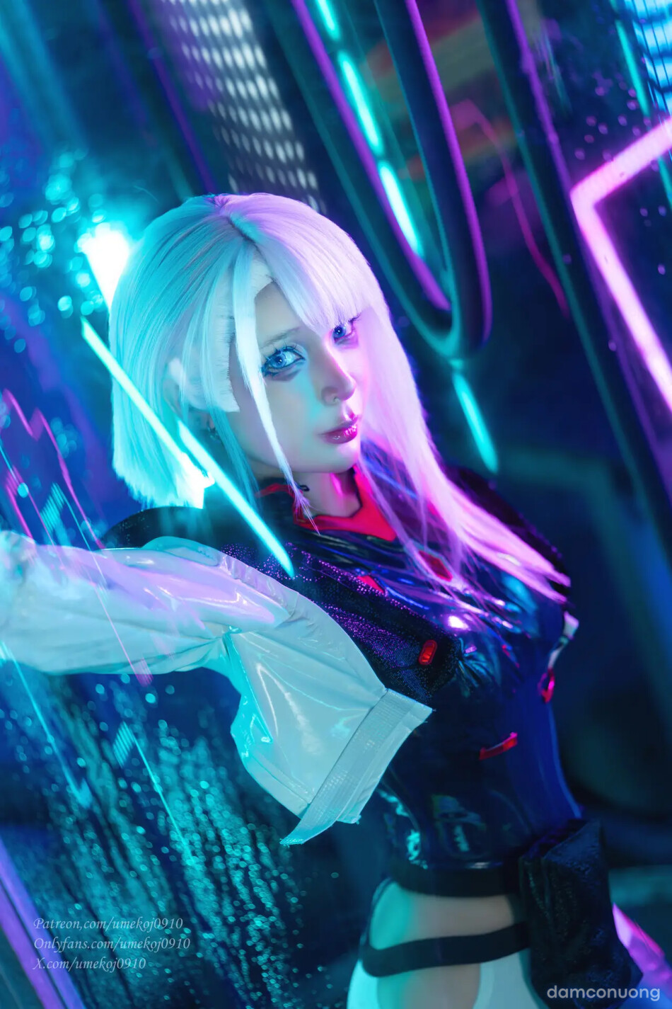 UmekoJ Cosplay Lucy Cyberpunk Edgerunner 