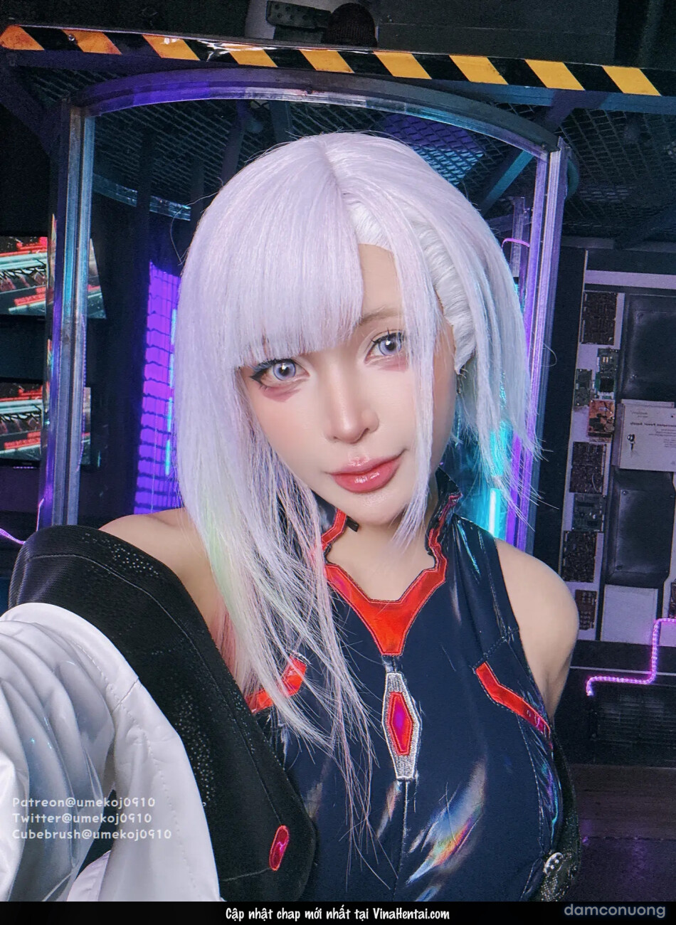 UmekoJ Cosplay Lucy Cyberpunk Edgerunner 