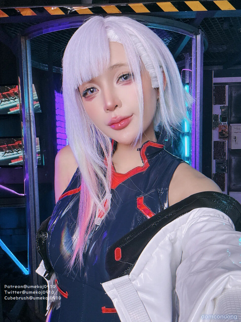 UmekoJ Cosplay Lucy Cyberpunk Edgerunner 