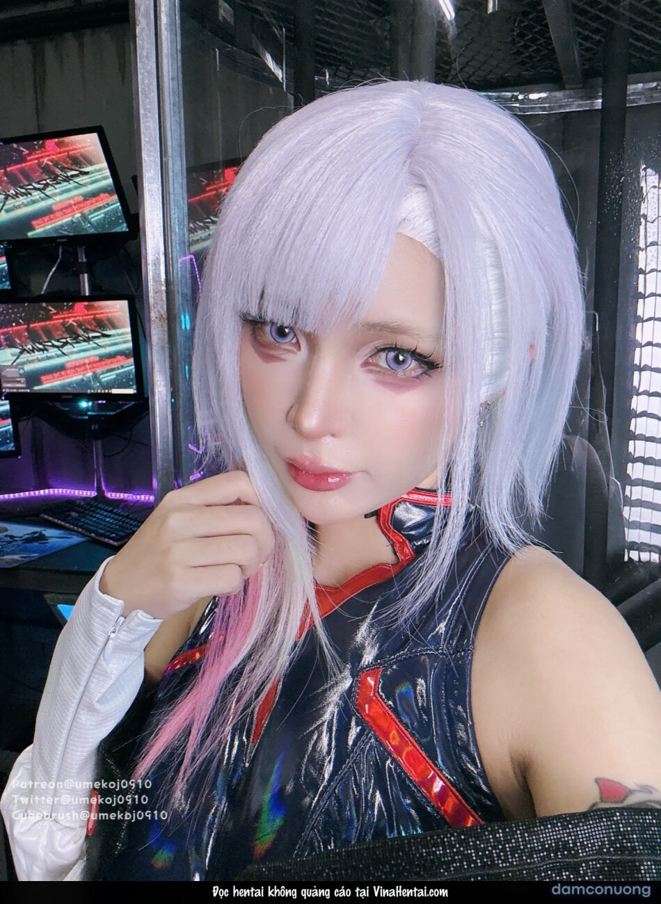 UmekoJ Cosplay Lucy Cyberpunk Edgerunner 