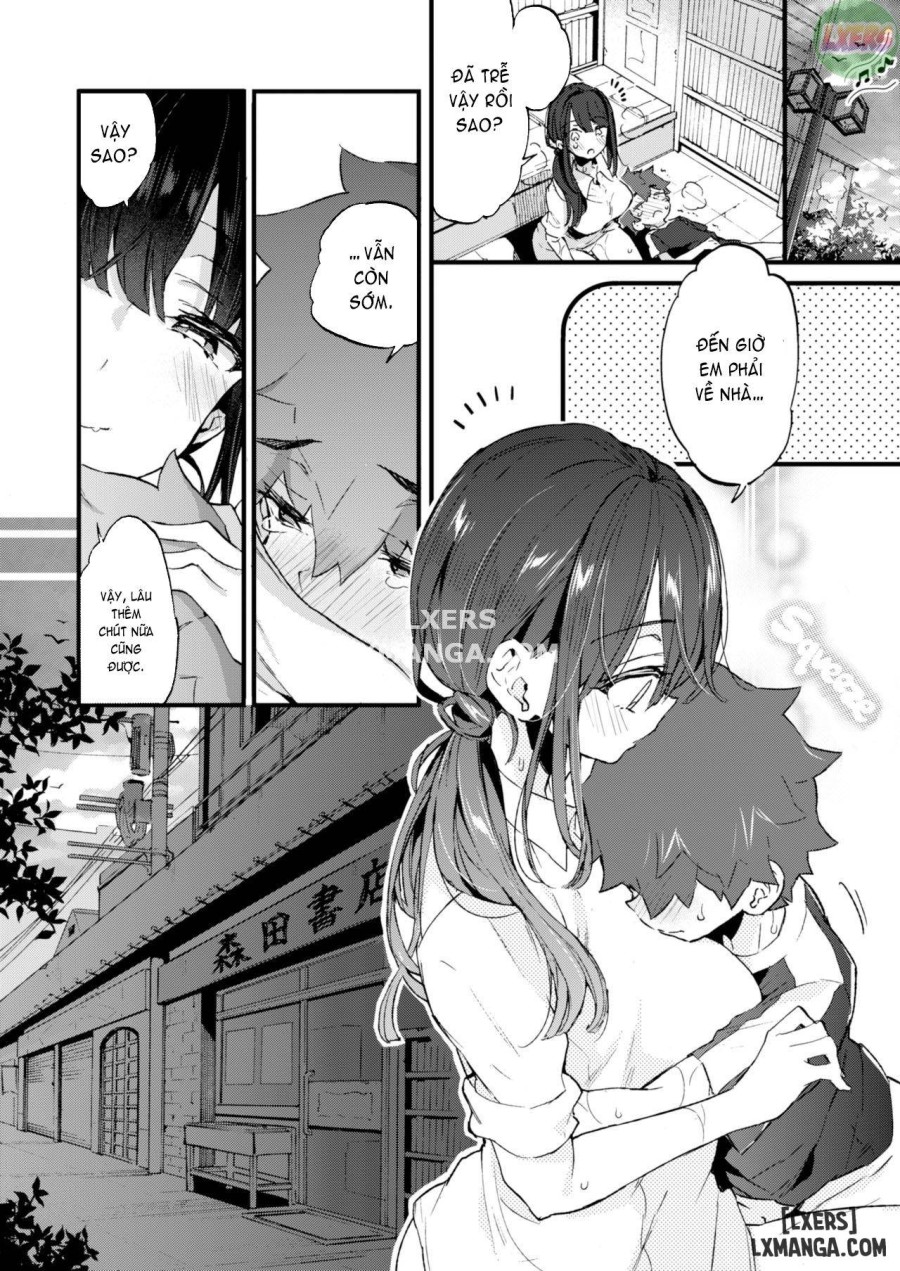 Me and the Bookstore Onee-san 