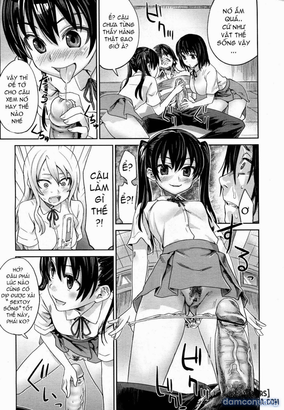 Girls in the Frame 